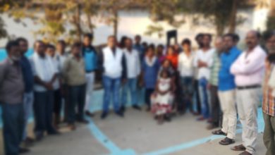Photo of सोलापुर में बंधक 12 मजदूरों को मुक्त करा घर वापस लाया गया
