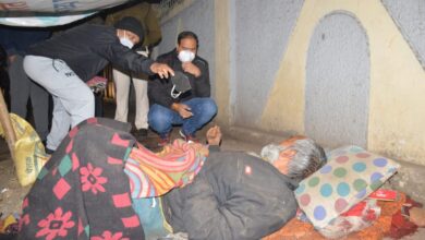 Photo of सर्द रातों में कलेक्टर ने जाना फुटपाथ पर सो रहे गरीबों का दर्द…