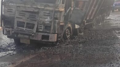 Photo of प्रचंड गर्मी का असर एनएच-30 धू-धू कर जला ट्रक