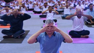 Photo of Shri Ashwini Vaishnaw leads Countdown Programme of Ministry of Communications for International Day of Yoga(IDY) 2022