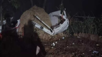 Photo of मप्र के रीवा में मंदिर से टकराया विमान, पायलट की मौत