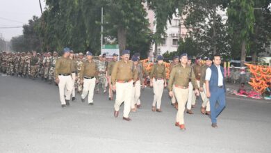 Photo of जबलपुर पुलिस का संवेदनशील क्षेत्रों में पुनः फ्लैग मार्च