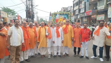 Photo of प्रकटोत्सव की पूर्व संध्या पर जय परशुराम के घोष के साथ ब्राम्हण एकता मंच ने निकाली शोभायात्रा