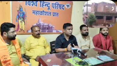 Photo of मड़ई मस्जिद विवाद को लेकर कलेक्टर की पोस्ट डिलीट, बजरंगदल ने की 24 घण्टे में कलेक्टर हटाने की मांग