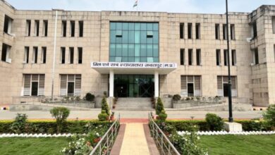 Photo of आदिवासी जमीनों को बेचकर धोखाधड़ी करने वाले रमाकांत सतनामी और गैंग पर कोर्ट के आदेश के बाद दर्ज हुई एफआईआर