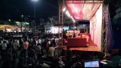 Photo of महाकाली विसर्जन जुलूस में हादसा, हाईटेंशन लाईन की चपेट में आने से दो लोगों की मौत, कई घायल