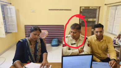 Photo of जबलपुर लोकायुक्त ने हवलदार को 75 हजार रुपये की रिश्वत लेते रंगे हाथ दबोचा
