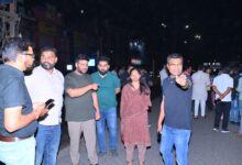 Photo of शहर में सफाई टीम के साथ मध्यरात्रि के बाद भी डटे रहे कलेक्टर, निगमायुक्त, निगमाध्यक्ष
