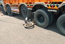 Photo of नेशनल हाईवे 30 पर दर्दनाक हादसा, ट्रक की टक्कर से युवक की मौत